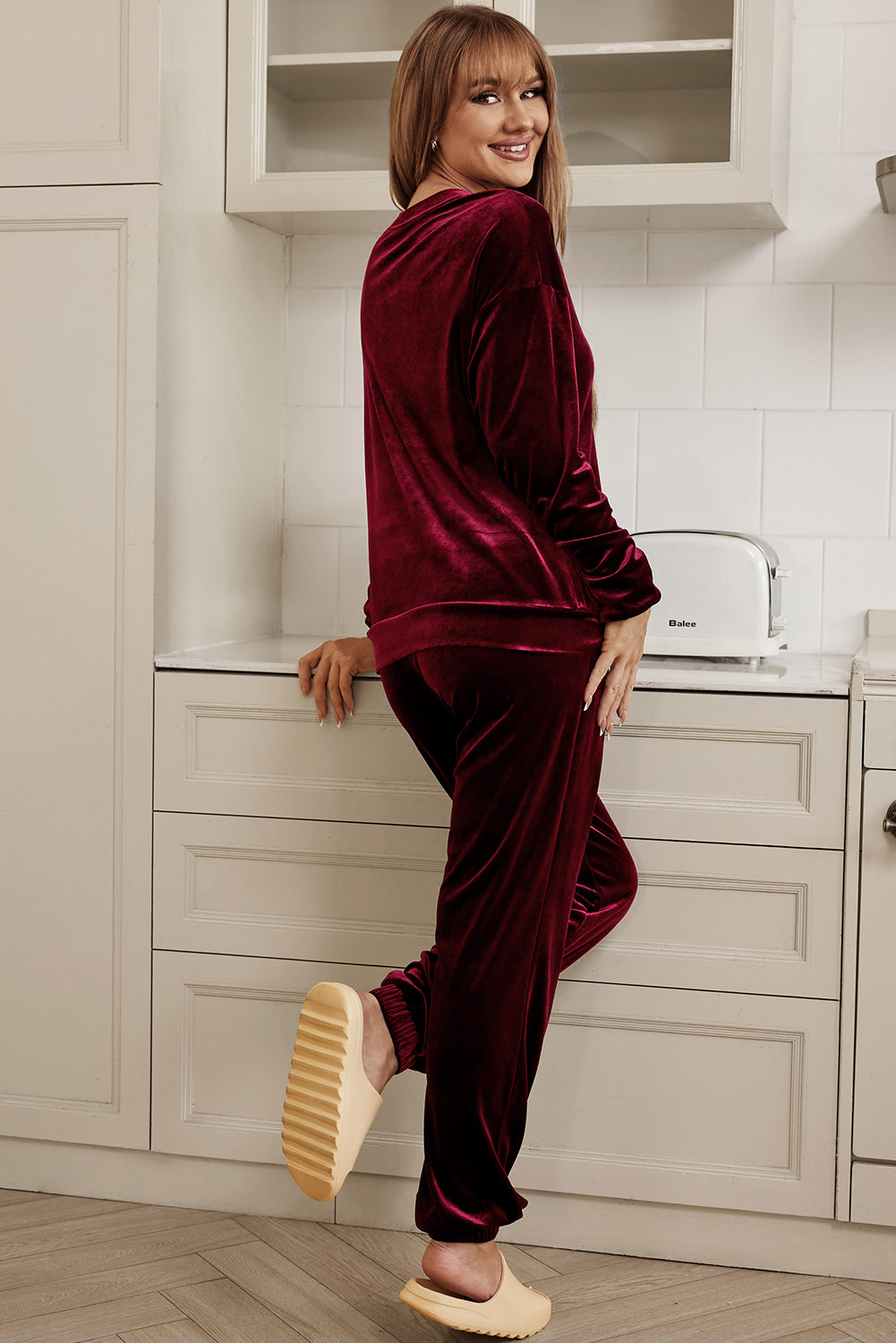 Red Solid Velvet Round Neck Top & Drawstring Pants Lounge Set